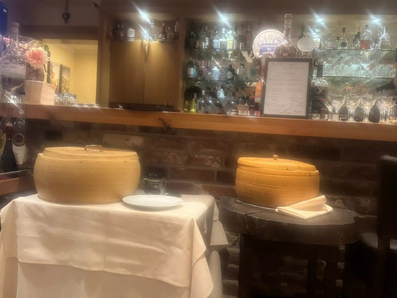 Ca Del Re Restaurant & Bar