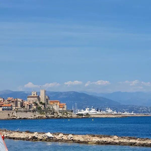 3p, air-conditioned, terrace, 2 bedrooms - 5min beach, old town, shops