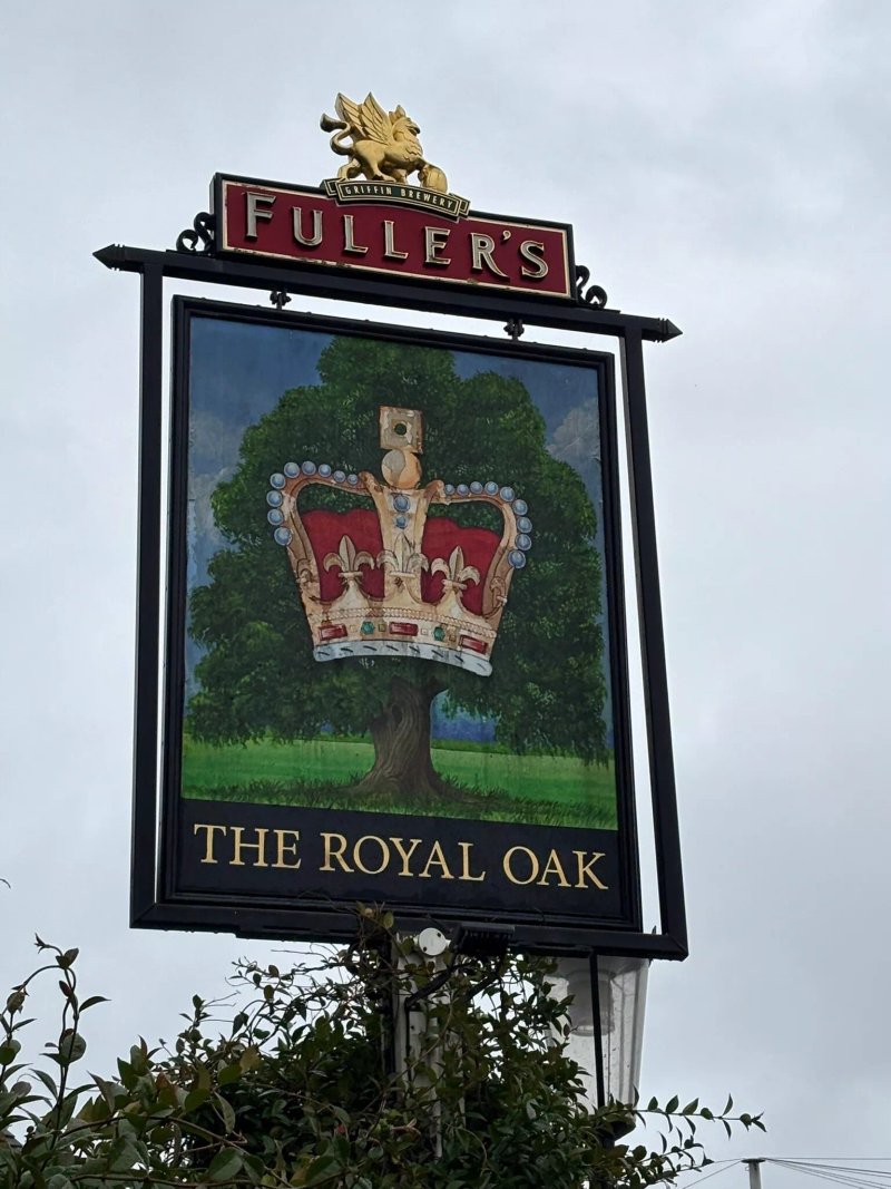 The Royal Oak Pub & Dining House
