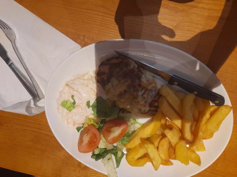 Red Lion Beefeater