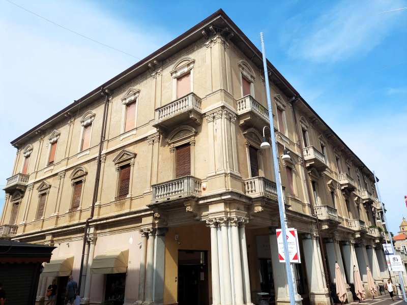 Palazzo Paolini Contento