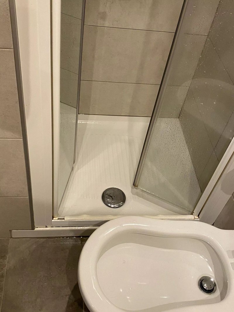 Jet Hotel