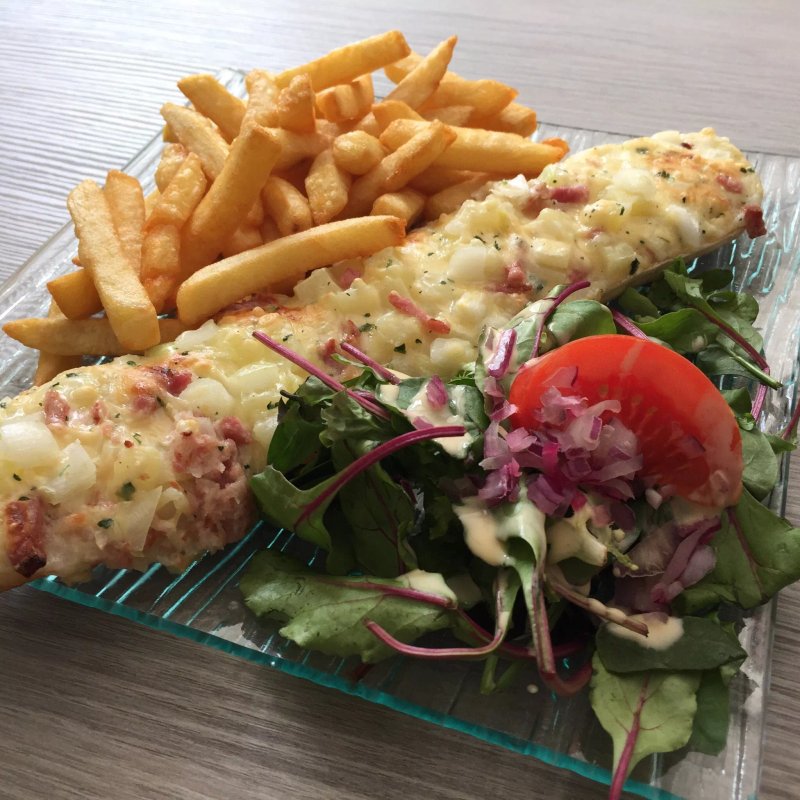 Au Carrefour Bar Brasserie