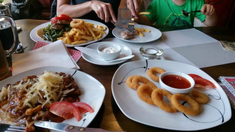 Veteran restaurant Car Club