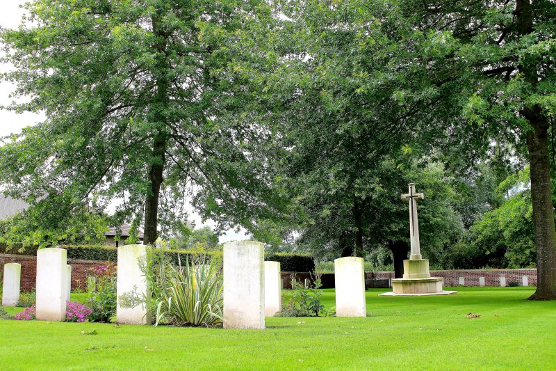 Tuileries British Cemetery