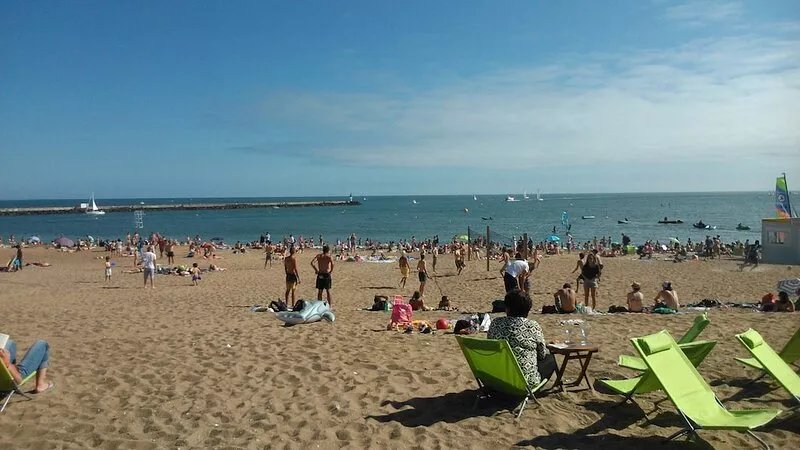 Appart 2/4 pers dans MAISON, 3 Etoiles, à 30 m plage, TERRASSE, PARKING PRIVE