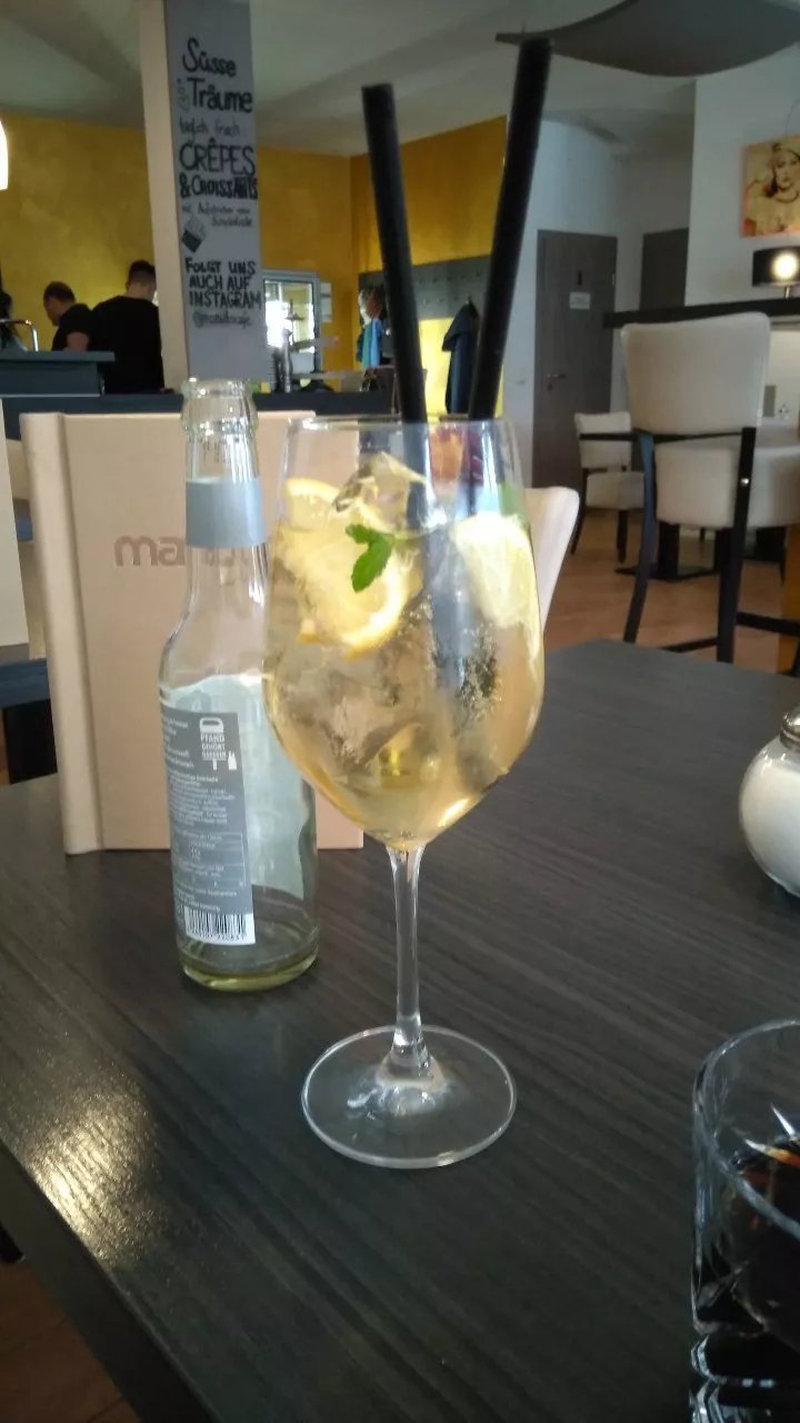 Manuto-Cafe