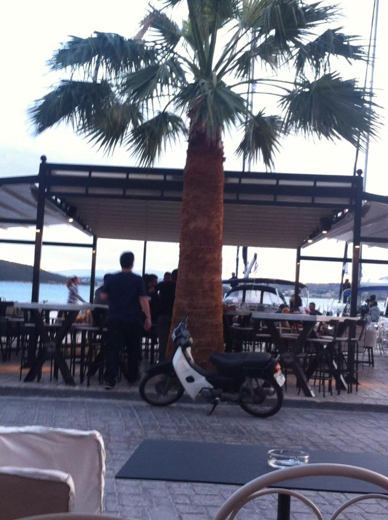 En Lefko Cafe Bar Creperie