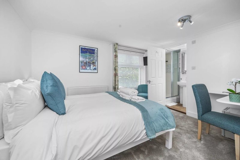 Upper Rock Brighton - Guest House