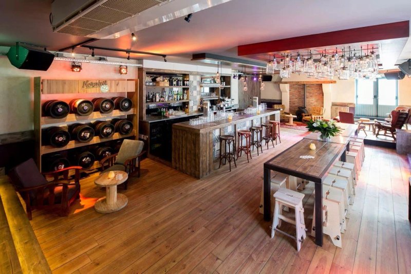 Cafe Bakker