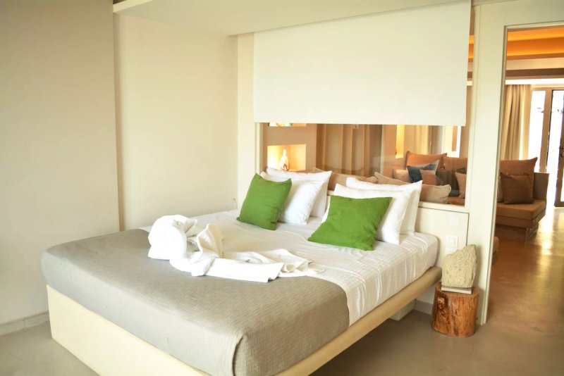 Core Luxury Suites