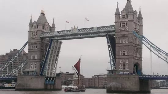 Tours of London Espanol.English