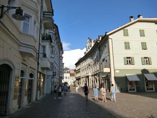 Via della Mostra