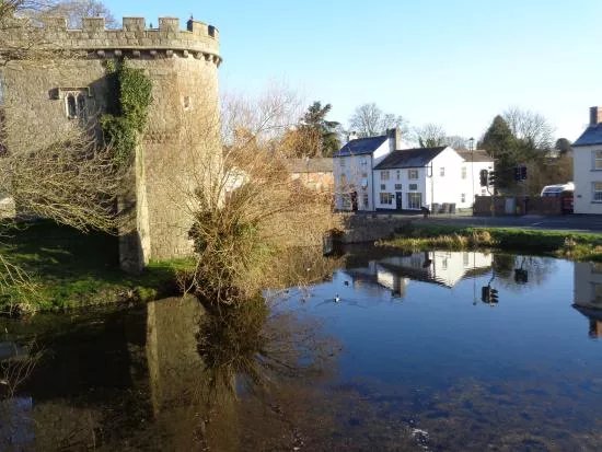 Whittington Castle