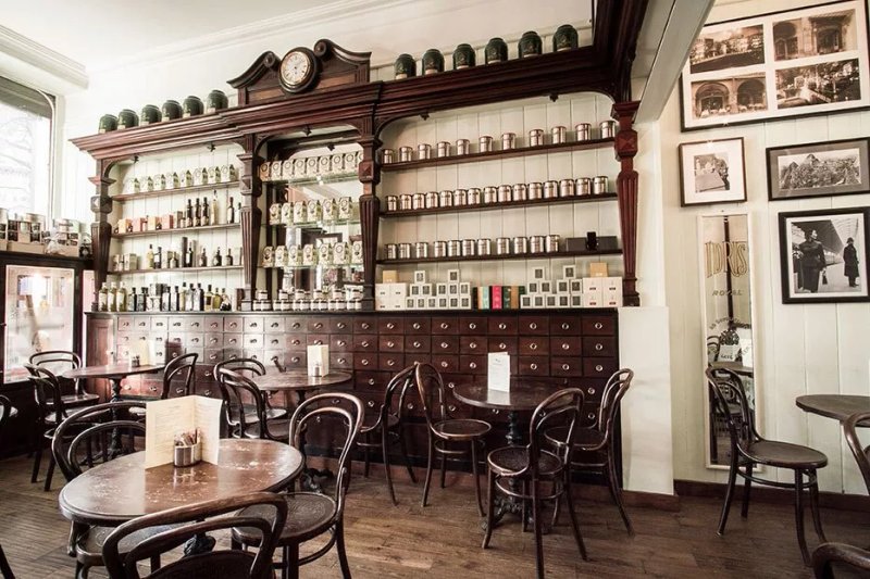 Cafe des Negociants