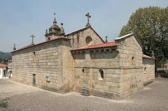 Igreja de Sao Pedro de Abragao