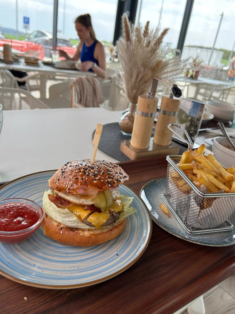 Tanker Apartments & Bistro Čaradice