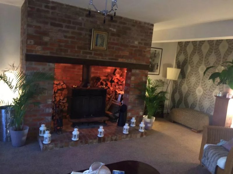 Long Chimneys Bed & Breakfast
