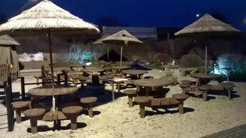 Nadee Restaurant