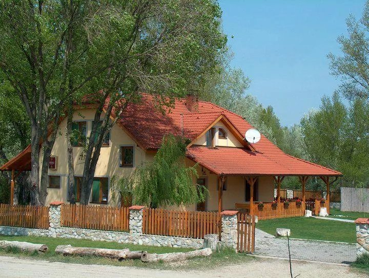Apali Restaurant & Pension