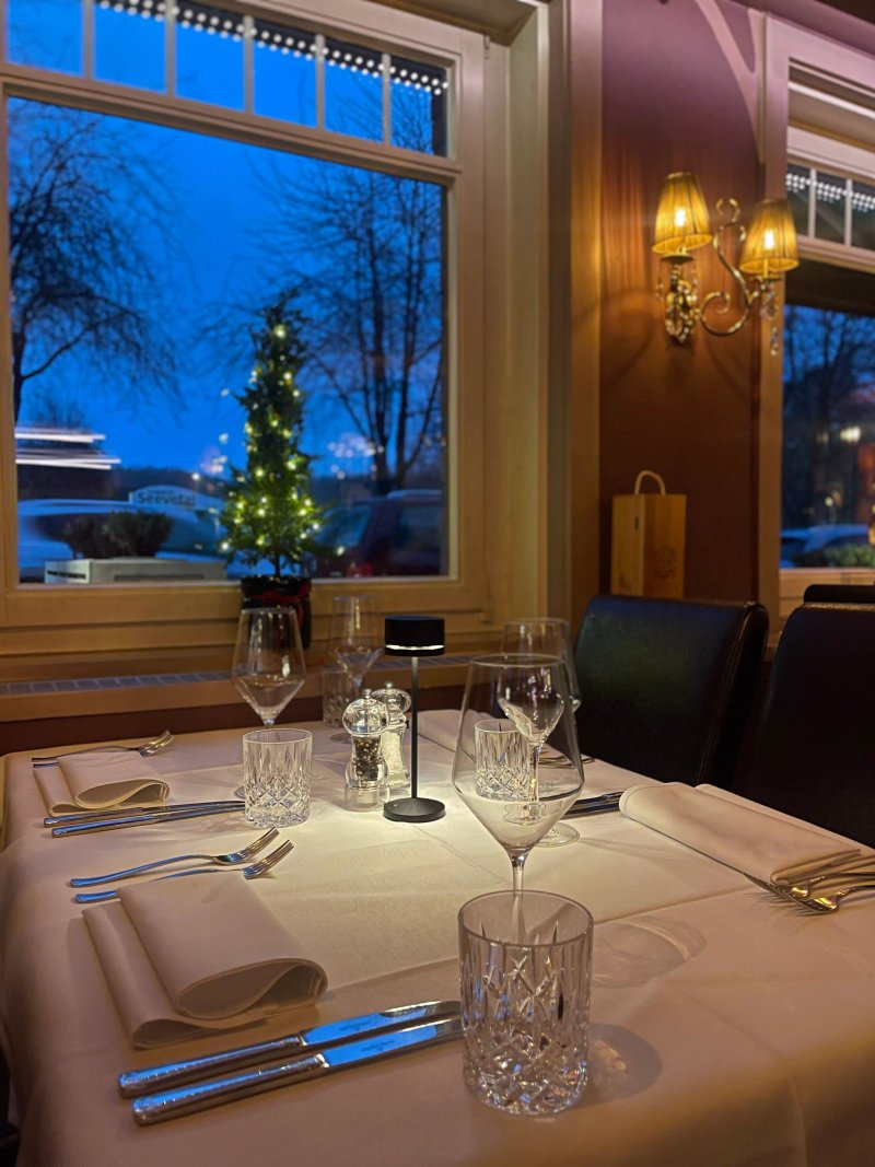 NOEL Restaurant Bar Hotel