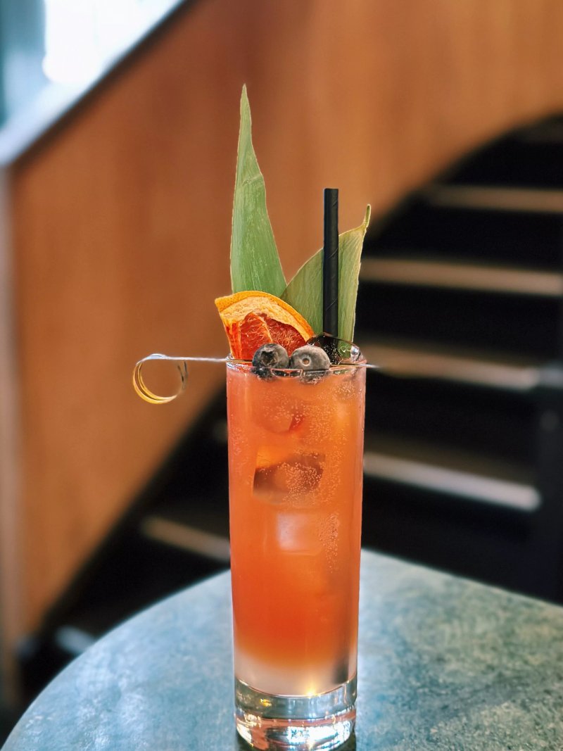 Dino's Kitchen & Bar