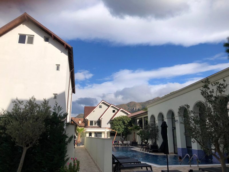 River Hotel & Spa