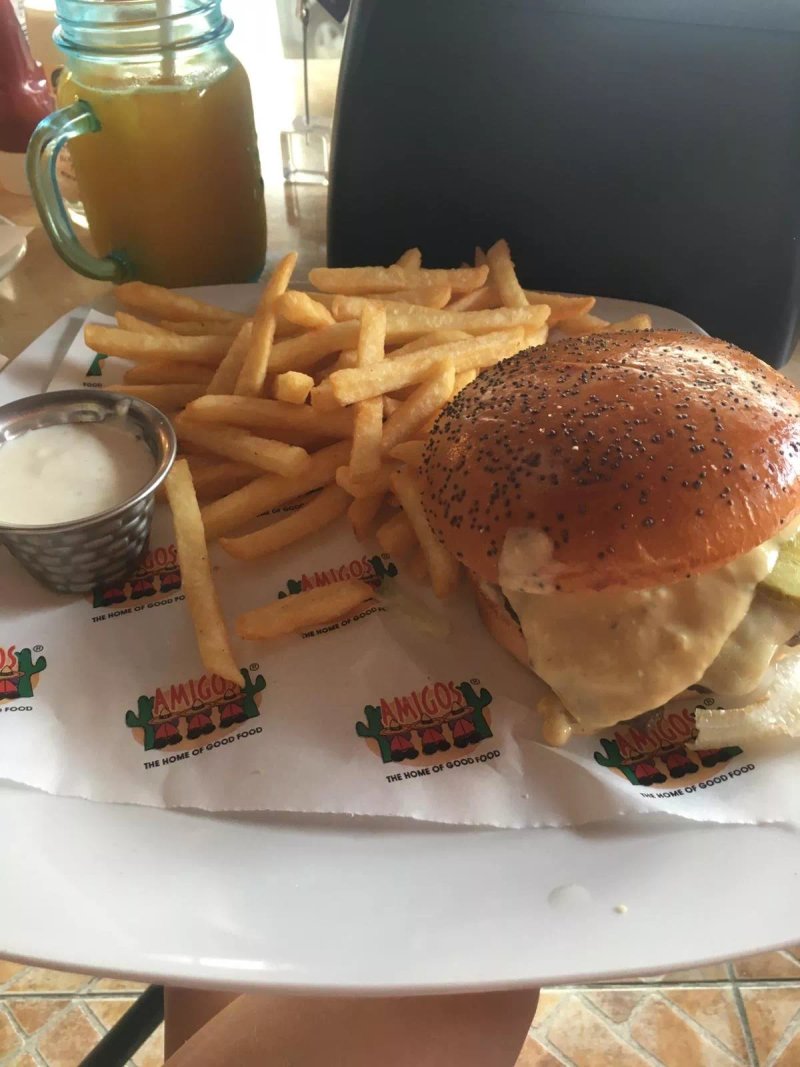 Amigos Pizza sliema