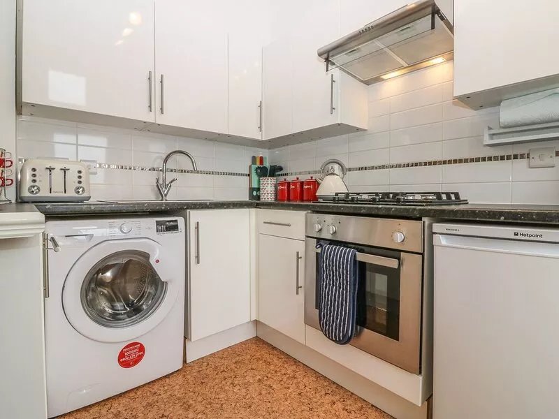 COTTAGE 1 NEWCOURT, family friendly in Torquay