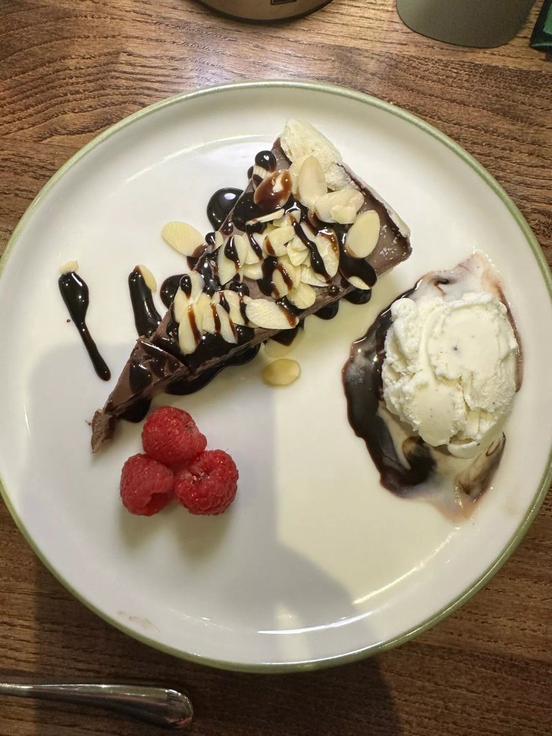 Houghton's Bistro