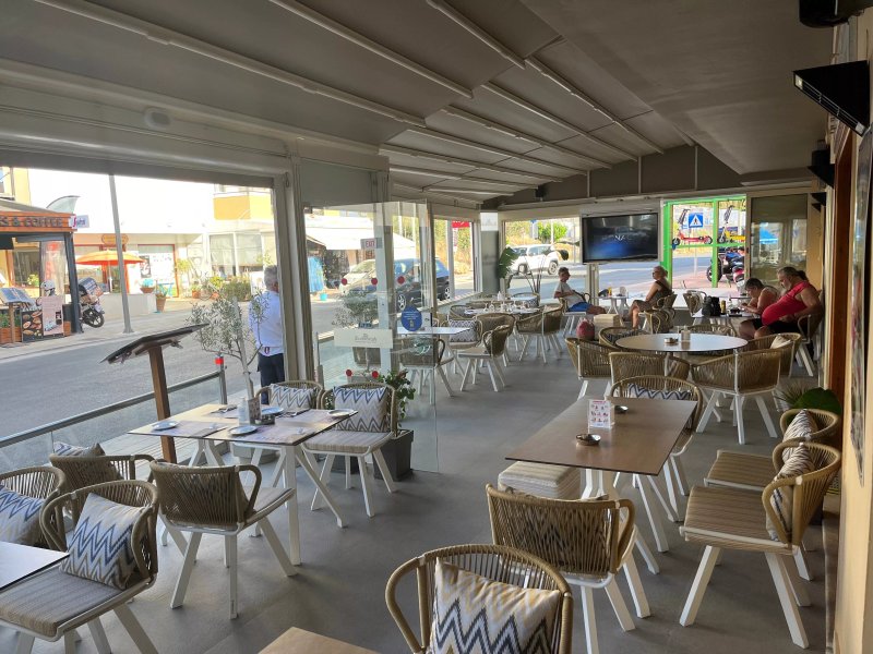 Acropolis Cafe Bar Restaurant