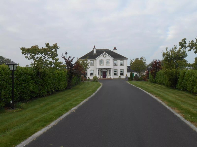 Grennan's Country House