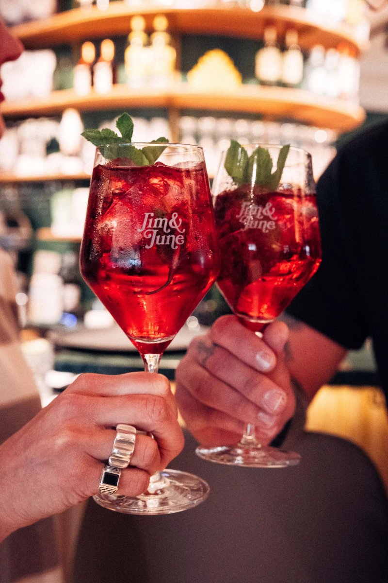 Jim & June - Bar & Kitchen