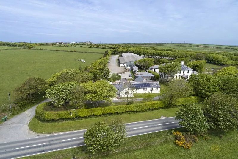Pendragon Cottage Llamrai  Lounge/Diner Sleeps 4