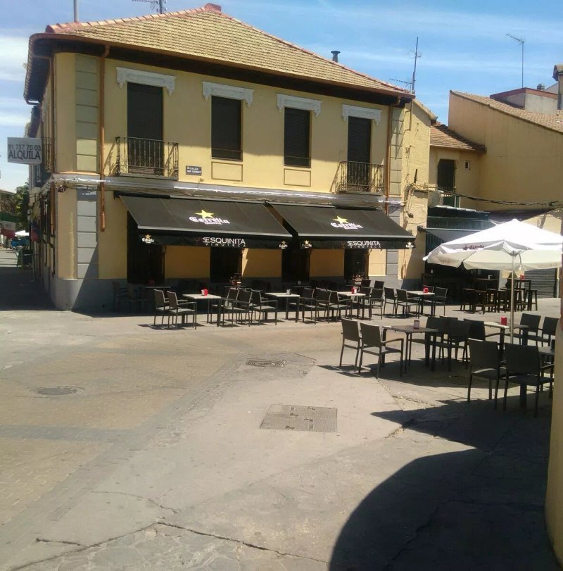 La Esquinita