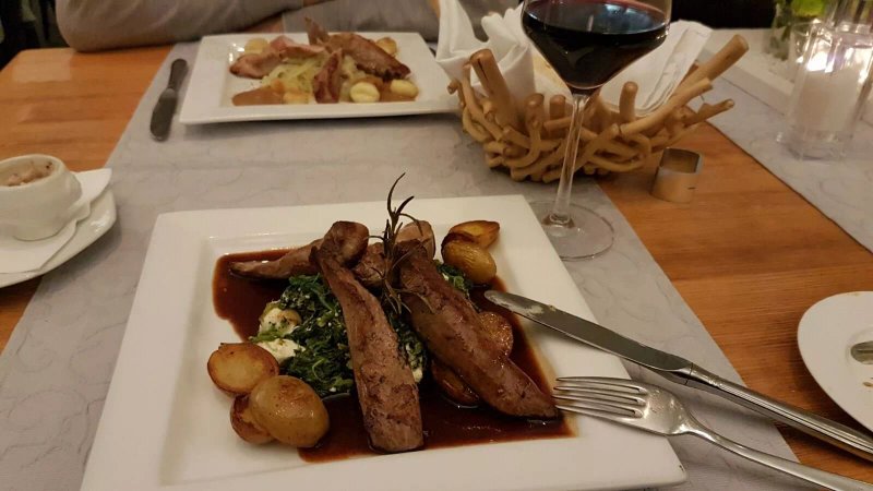 Carsten's Restaurant
