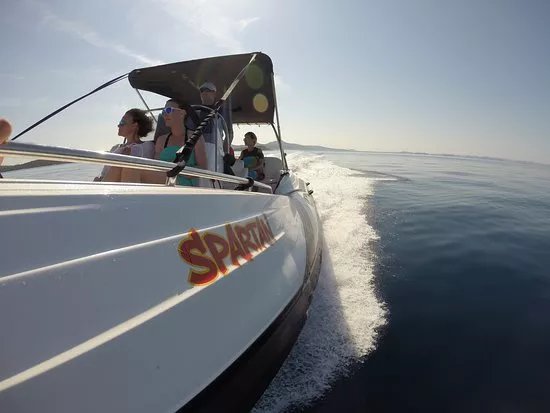 Trim Nautica Charter