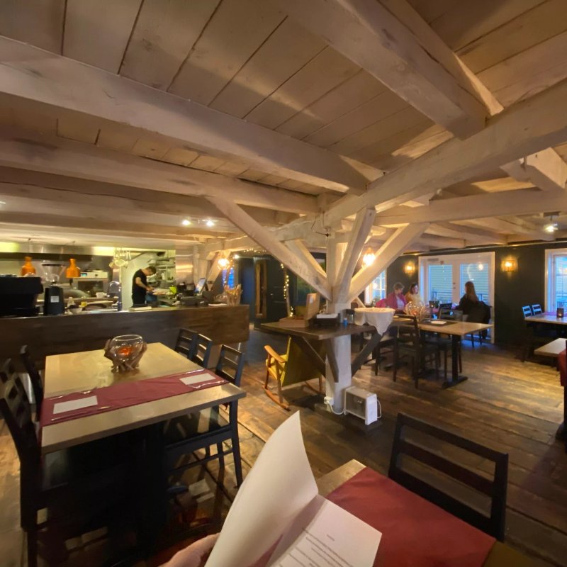 Maluns Restaurant