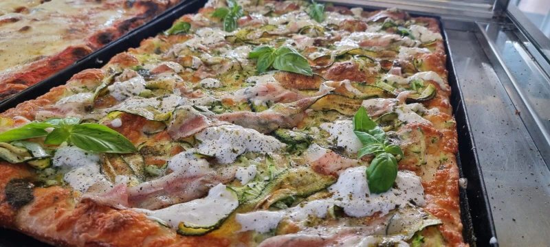 Lux Bar Pizzeria Tavola Calda