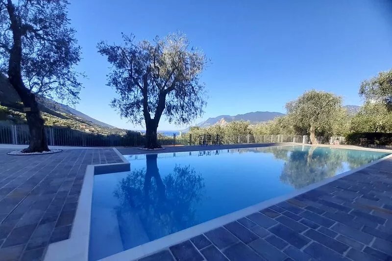 Fully air conditioned apartment with swimming pool , free WIFI and tennis court