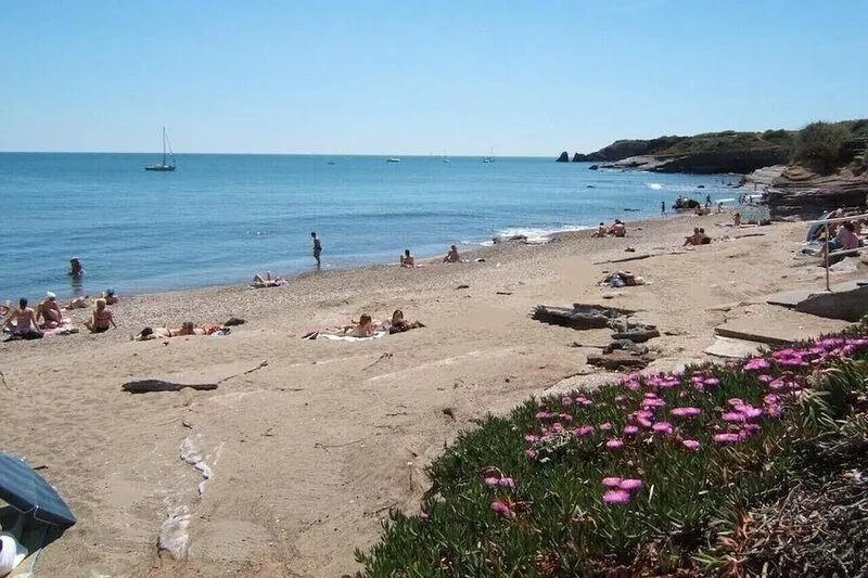 Mediterranean Sea, Sun and History - Agde Town, Romantic House minutes to Beach
