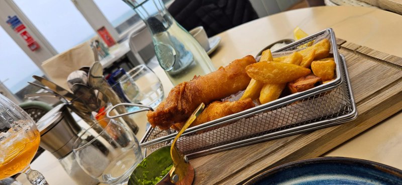 Surf Club Bar & Kitchen
