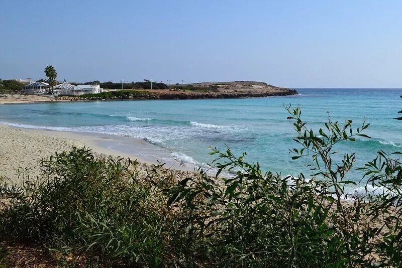 Beautiful Modern ,Apartment in Larnaca Area, Stunning terrace area & WIFI, Pools
