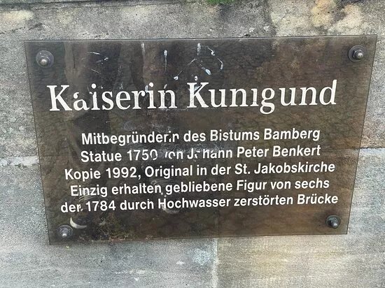Kaiserin Kunigunde Statue