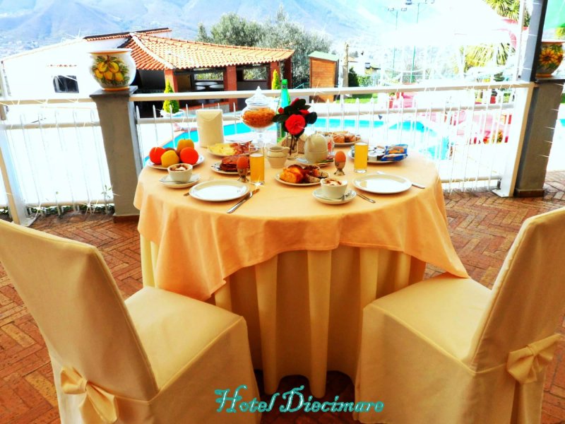Hotel Diecimare
