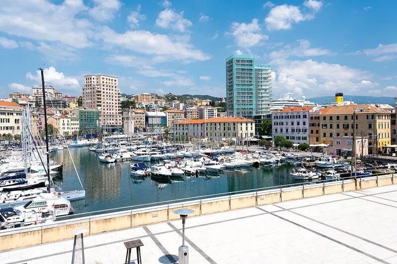 [Luxury Savona Cruises at 1 Min] WiFi · Free Park