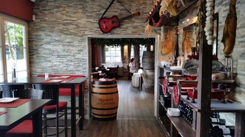 La Plaza Steakhouse