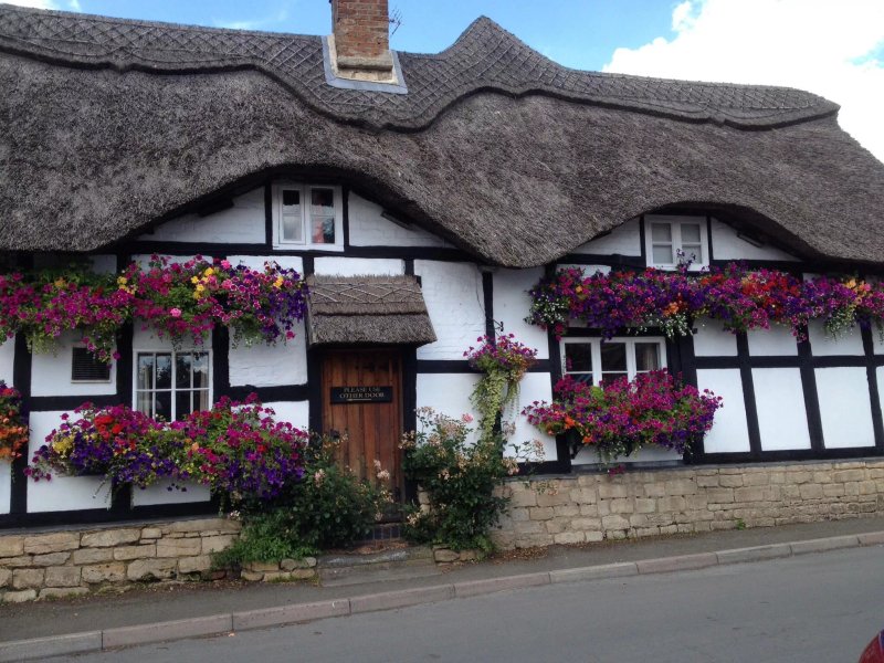 The Fox & Hounds Inn