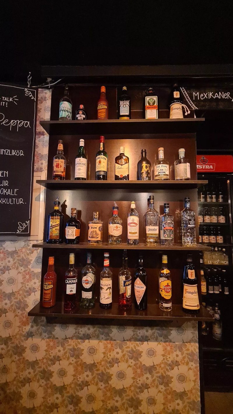 HAUSBAR