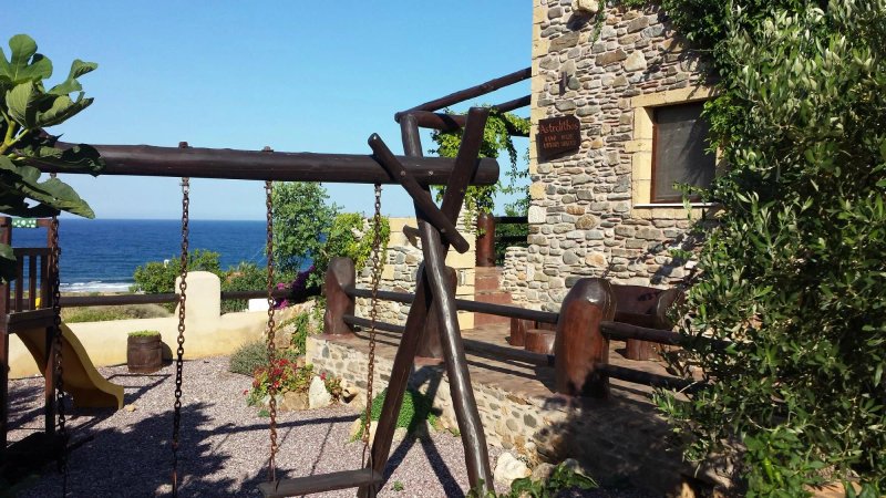 Astrolithos Suites
